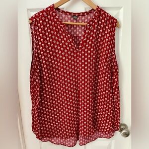 Eddie Bauer, sleeveless blouse, XXL, maroon color.